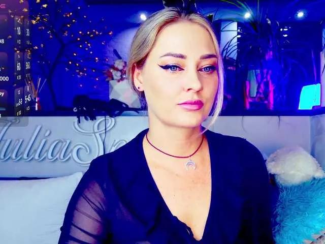 Admire -JuliaSpace-, she wants to masturbate for you -JuliaSpace- from BongaCams