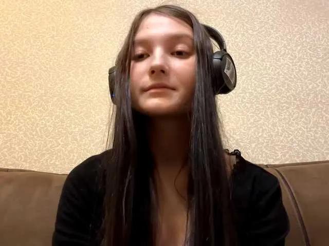 Try amazing slut AideLandaker AideLandaker from BongaCams