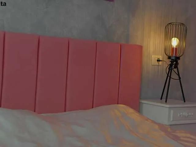 Try Alisonitaaa, she wants to masturbate for you alisonitaaa from BongaCams