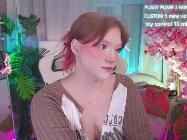 CrazyWine from BongaCams