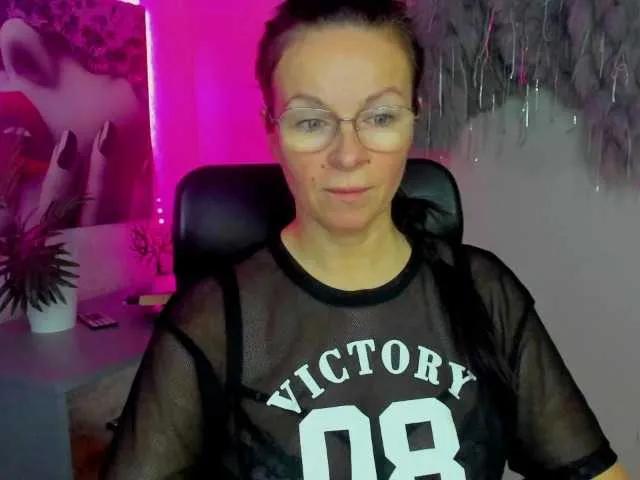 HelenSHOW1 from BongaCams