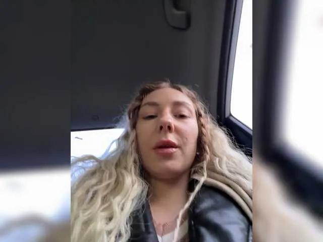 Janchi- from BongaCams