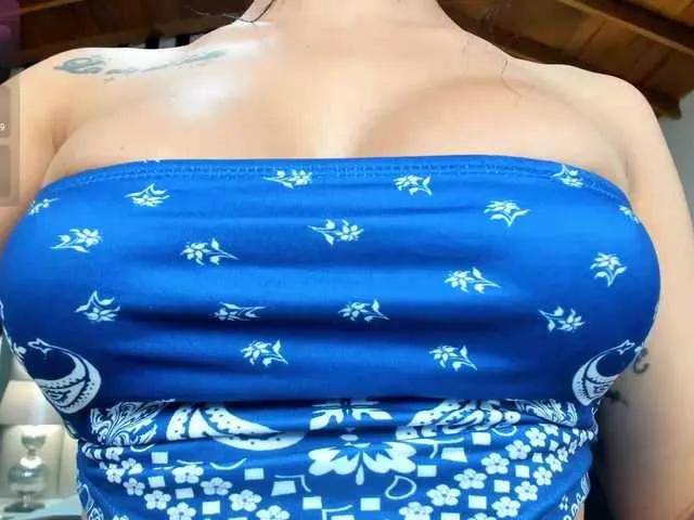 KatieNolanX from BongaCams