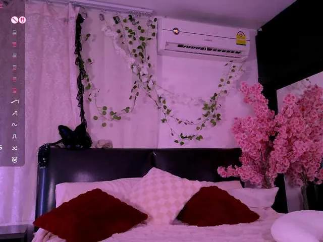 Dirty Leinbone wants you to fuck her body now Leinbone from BongaCams