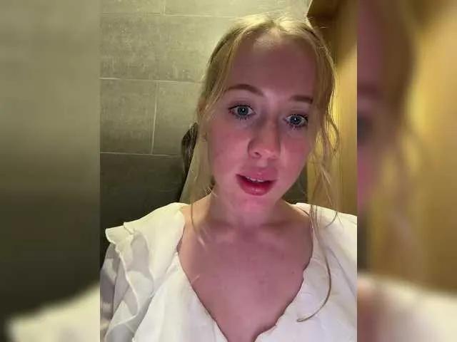 Likachkaa from BongaCams