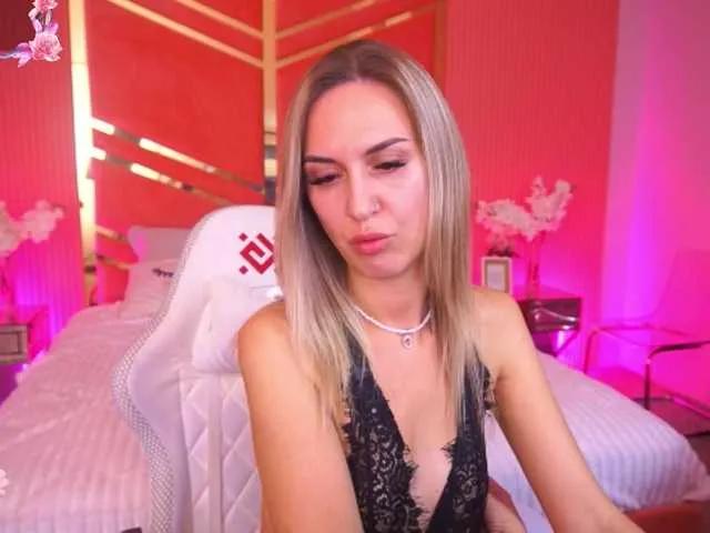 MollyWild from BongaCams