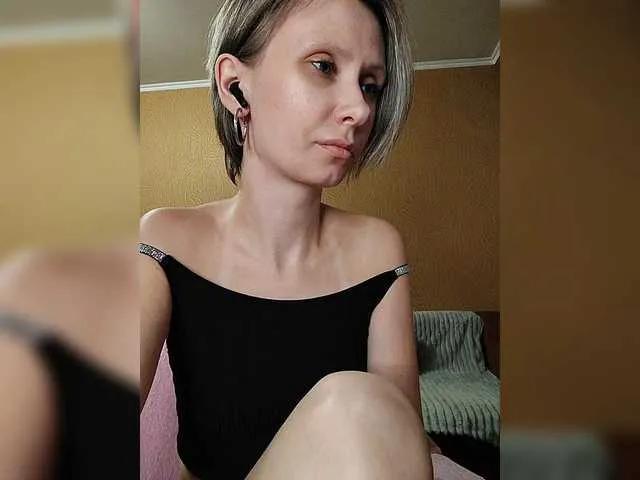 Slutty PrettyKris wants you to fuck her body now prettyKris from BongaCams