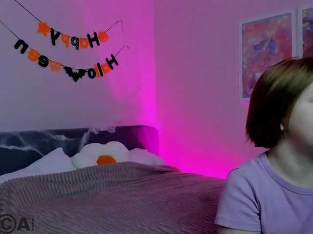 Checkout Sara-Moor, she wants to masturbate for you Sara-Moor from BongaCams