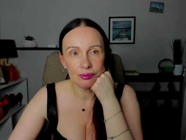 Cute VelvetJasmine wants you to fuck her body now velvetJasmine from BongaCams