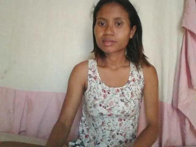 Join YoungNatie, she wants to masturbate for you YoungNatie from BongaCams