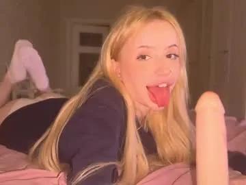 Masturbate to amazing stripper _bunnydollstella_ _bunnydollstella_ from Chaturbate