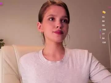 adalyn_glow from Chaturbate