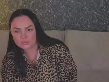 adele_crown from Chaturbate