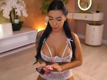 Admire Chaturbate's Aishaadevoe aishaadevoe from Chaturbate