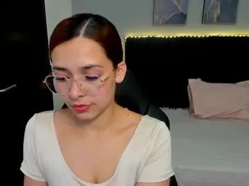 angeline_davies from Chaturbate
