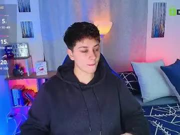 arontroy_wi from Chaturbate