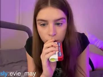 evie_may from Chaturbate
