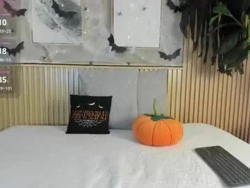 Join naked stripper Nina_soul nina_soul from Chaturbate