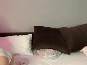 petalpage from Chaturbate