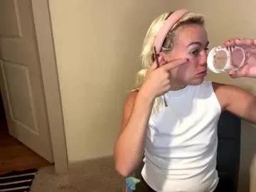 Admire 18 years old prettybabypetite from Chaturbate prettybabypetite from Chaturbate