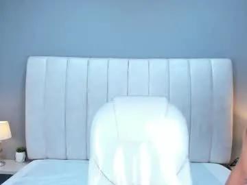 Admire cute performer Scarletstarr_ scarletstarr_ from Chaturbate