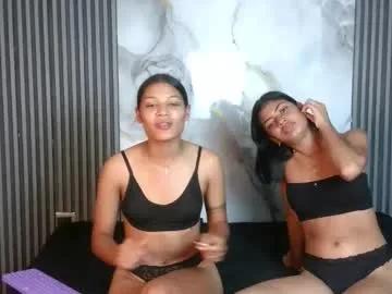 Masturbate to sexy slut Sofiandmaria sofiandmaria from Chaturbate