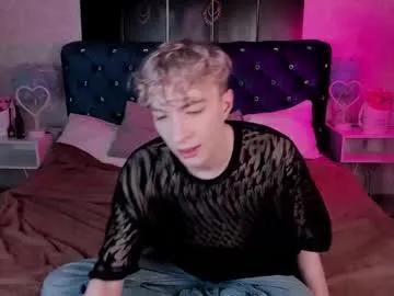 Explore Chaturbate's Trevorbenson trevorbenson from Chaturbate