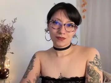 Discover sexy escort Trinitysecrets trinitysecrets from Chaturbate