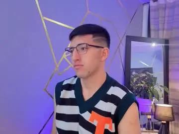 Slutty Un_sluttyy wants you to fuck his body now un_sluttyy from Chaturbate