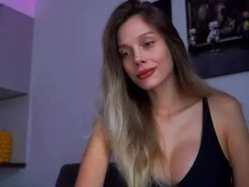 whitebanny from Chaturbate