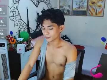 wildesttwinky from Chaturbate