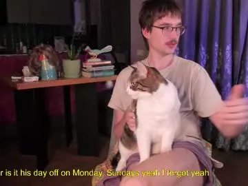 yoga_pizza_420 from Chaturbate